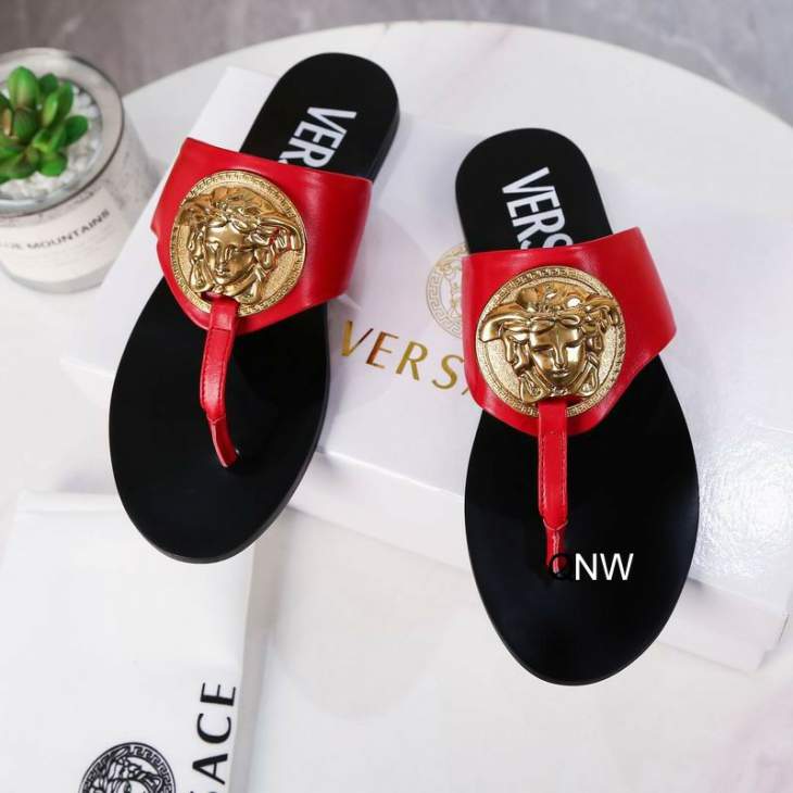Picture of Versace Slippers _SKUVersacesz35-406CNW030649